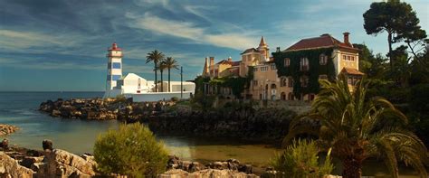 Listings of houses and flats for rent from 650 euros. Estoril, Portugal: ventes privées voyages jusqu'à -70%!
