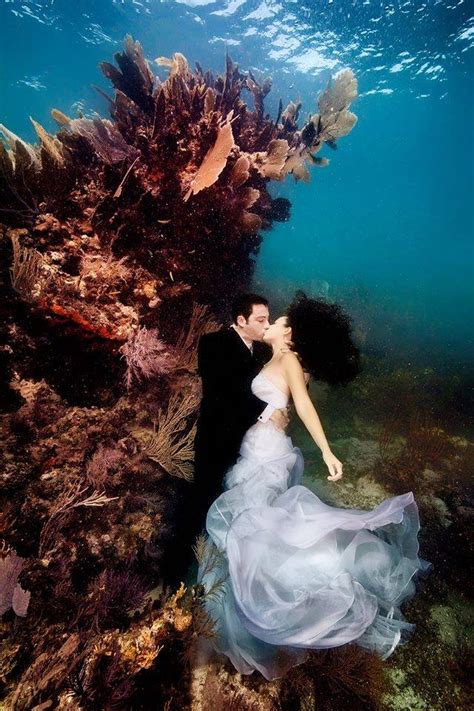 Romantic Wedding Photo Session Underwater
