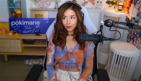 full video girl streamer pokimane wardrobe malfunctions videos goes viral on twitter and reddit