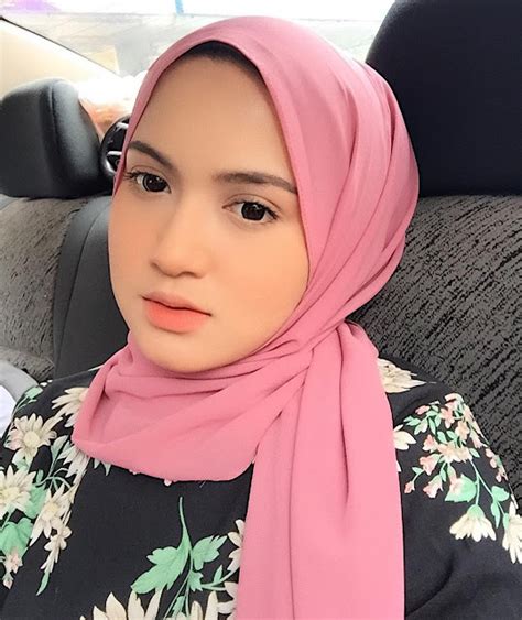 Malay Beautiful Hijaber 💕 Asyiqin Khairi Cute Bunda Kirana