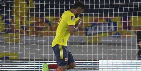 atención colombia miguel Ángel borja no para de prender las alarmas en argentina strikers cracks