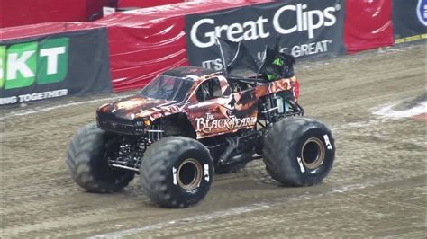 2022 Indianapolis Monster Jam Black Pearl Youtube