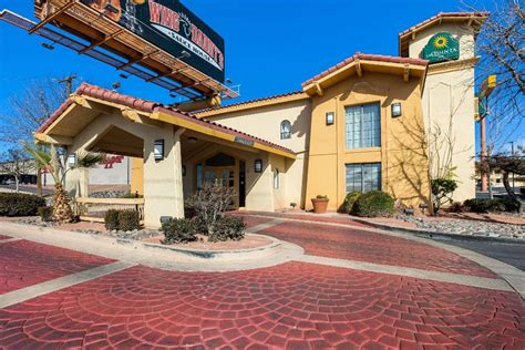 While staying at la quinta inn & suites mission at west mcallen, visitors can check out la lomita mission (2.6 mi), which is a popular mission attraction. La Quinta Inn El Paso Lomaland en El Paso Texas | BestDay.com