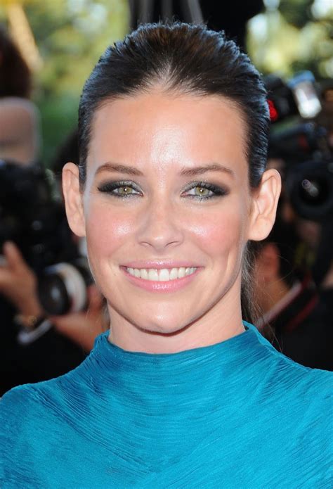 Evangeline Lilly Sexy Face Gold Celebrity