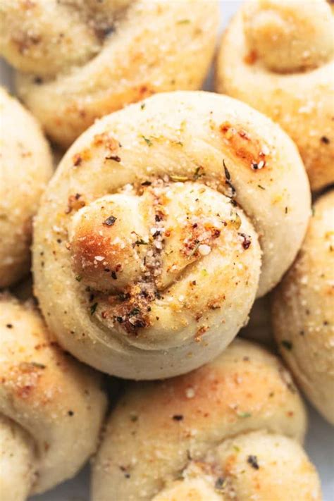 Easy Homemade Garlic Parmesan Knots Recipe Creme De La Crumb