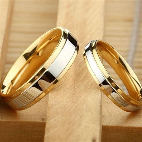 2018 New Luxury 18k Gold Wedding Rings Simple Design Couple Alliance Ring 4mm 6mm Width Band