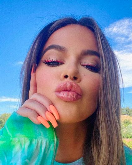 And khloé always gets comments accusing her of getting too much plastic surgery or overediting her photos Khloé Kardashian uses filters on Instagram photos for good ...