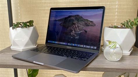 Apple Macbook Pro 13 Inch 2020 Review Toms Guide