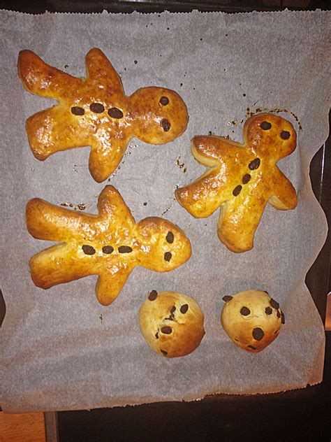 Stutenkerle oder Weckmänner aus Quark Öl