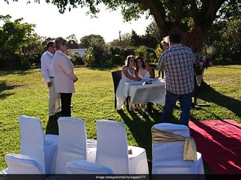 South African Women Cricketers Marizanne Kapp Dane Van Niekerk Get Married Cricket News
