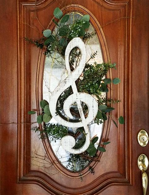This decorating kit can double as a majestic background for photos. Music Themed Christmas Decor How To Decorate A Music Room ...