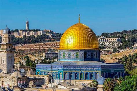 Millions of feet have walked the. Ramala condena la agresión de Israel en Al Aqsa y ...