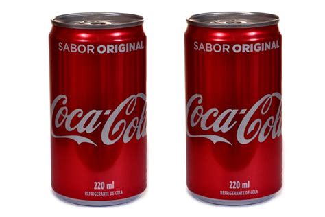 Base de datos de alimento y contador de calorías. Nueva lata de Coca-Cola para el mercado brasileño