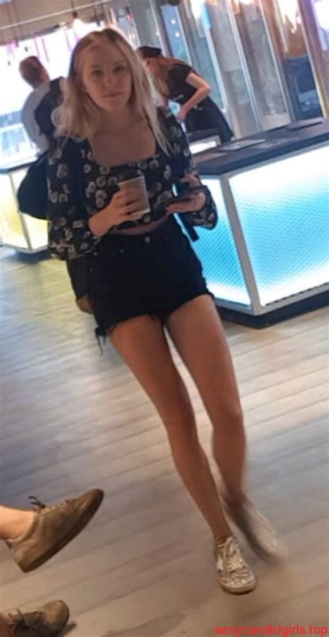 girl  mini shorts  cute sexy legs mall creepshot sexy candid girls
