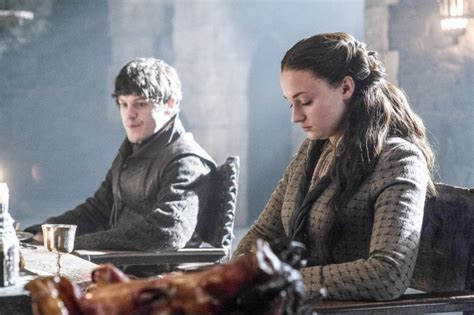 Game Of Thrones Season 6 New Image Suggests Sansa Stark Is Pregnant