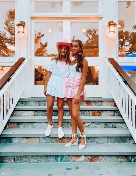 𝐩𝐢𝐧𝐭𝐞𝐫𝐞𝐬𝐭 𝐦𝐚𝐝𝐢𝐬𝐨𝐧𝐠𝐫𝐚𝐜𝐞𝐰𝐮 ☻ In 2021 Preppy Summer Outfits Preppy Fits Best Friend Outfits