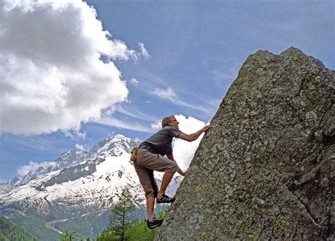 Mountain climber is one of the plyometric exercises which strengthen multiple muscle groups in addition to the cardiovascular system. Workout of the Week: Mountain Climbers - Health Advocate Blog