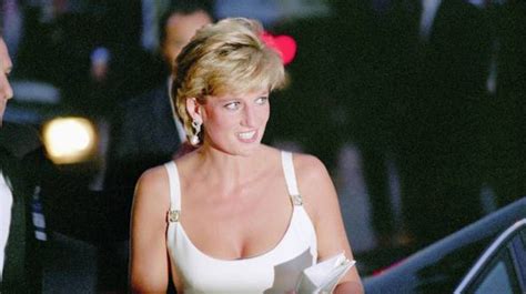 Oggi Lady Diana Avrebbe Compiuto Sessant Anni Con Una Statua Nei