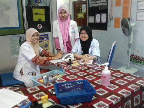 Sebelum anda mendapatkan rawatan di klinik kesihatan, pastikan anda ✓ telah mendapatkan slot temu janji melalui emel atau. Fadzleen Ezyani: Final Year!