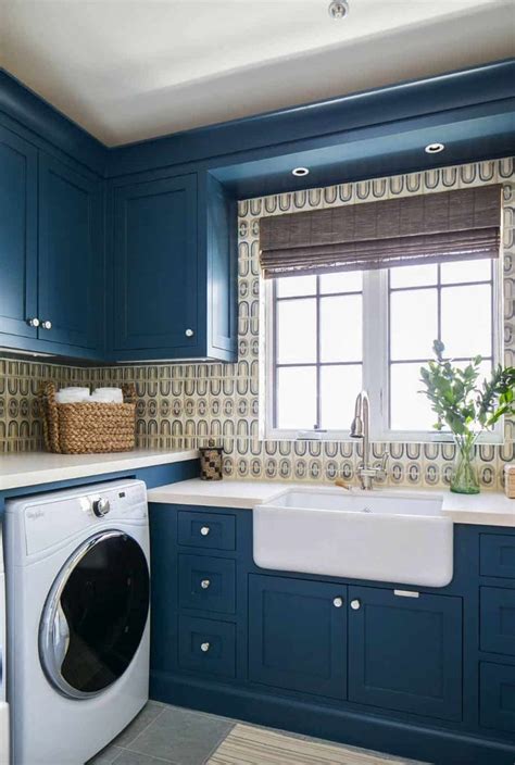 Cape cod style homes are about as new england as it gets! Cape Cod style home in Corona del Mar inspires a taste of ...