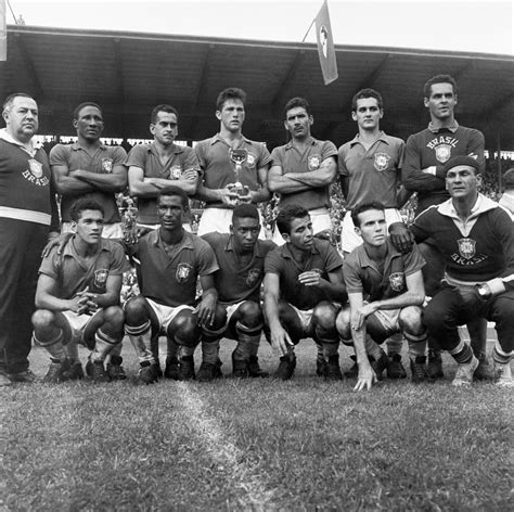 pelé campeón del mundo con brasil en suecia 1958 seleção brasileira seleção brasileira de