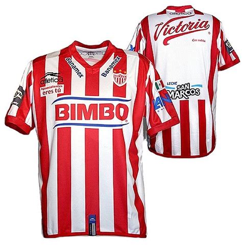 Necaxa away soccer jersey 2020/2021. Camisetas de Necaxa: Foto de la camiseta 2005-2006 local.