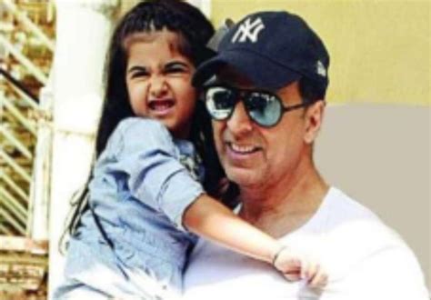 Twinkle Shares Adorable Pic Of Akshay Kumar With Daughter Nitara