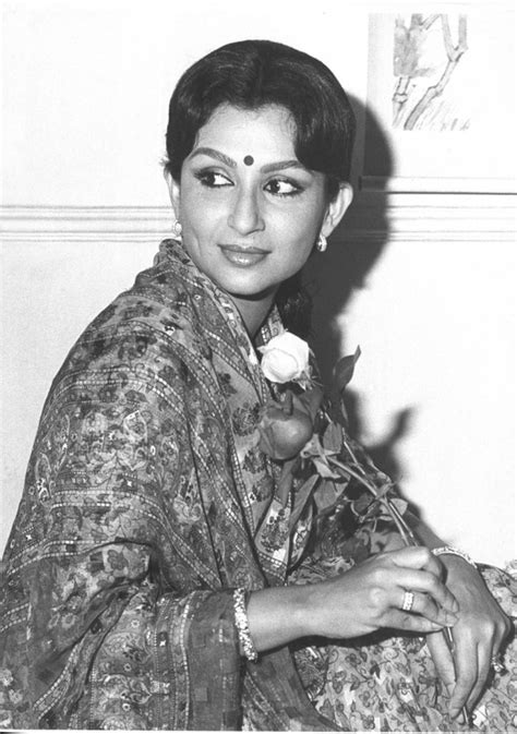 Retro Bollywood Sharmila Tagore