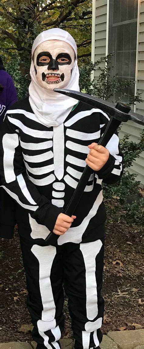 Skeleton Fortnite Skull Trooper Costume Made With Black Sweatshirt
