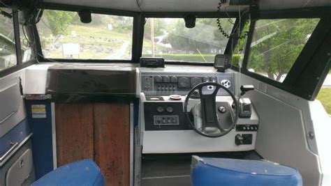 I have a 1996 lund 2450 sport cabin for sale. Lund 2450 Genmar Sport Cabin For Sale - cabin