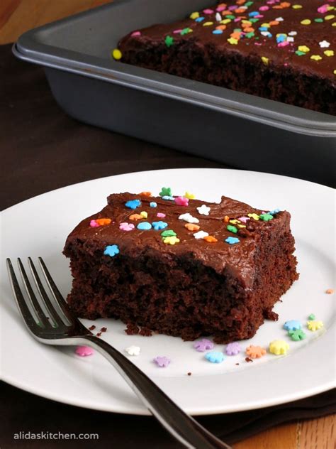 Eat it a la mode with some frozen yogurt. Low Fat Chocolate Cake | My Site