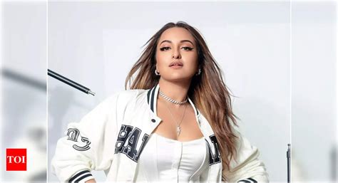 Sonakshi Sinha Creating Something From Nothing On The Canvas Gives Me A Lot Of Satisfaction