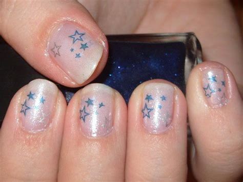 Simple Star Nails This Is All Sorts Of Perfect I Love It So Clever