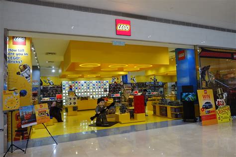 Lego certified store malaysia is offering 30%off discount! Brickfinder - LEGO Certified Store Visit: Pavilion Kuala ...