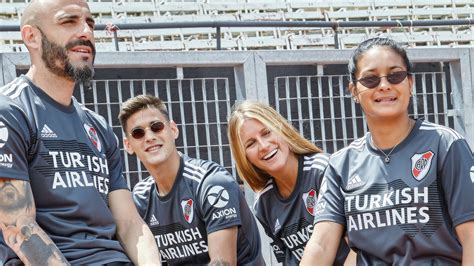 El emotivo video con gallardo como protagonista. Camiseta River Plate 70 años de adidas - Marca de Gol