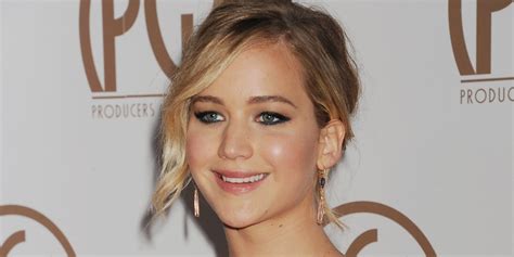 Jennifer Lawrence Poses Nude With A Snake For Vanity Fair Huffpost