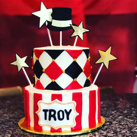 The Greatest Showman Birthday Cake By Rachel Day If Cakes By Day ️🎩😃