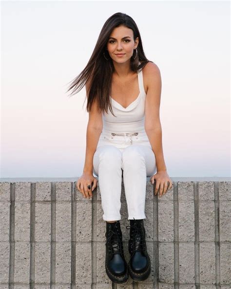 Pin By Gah6627 On Celebs Victoria Justice Victoria Justice Style