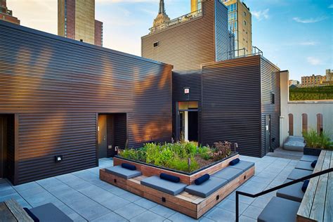 Ten lush rooftop gardens that serve as tranquil oases above the city