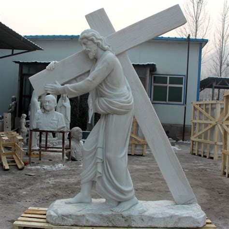 Outdoor Religious Garden Statues Of Jesus Carrying Cross Statue For