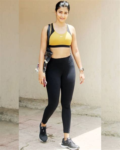 Pooja Hegdes Hot Looks In Gym Wear See Photos Iwmbuzz