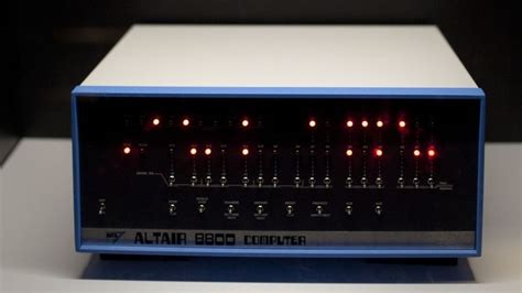 Před 40 Lety Přišel Na Trh První Osobní Počítač Altair 8800 Novinkycz