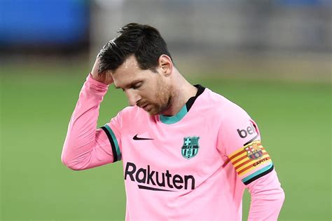 The lionel messi and barcelona saga has what appears to be a stunning final chapter. Leo Messi non segna più su punizione, i numeri sono impietosi