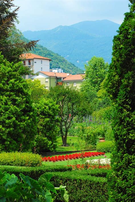 Die pflegekasse übernimmt für die pflegegrade 2 bis 5 die kosten des pflegesatzes für die kurzzeitpflege bis einem gesamtbetrag von 1.612,00 € im kalenderjahr. Botanischer Garten in Verbania am Lago Maggiore - absolut ...