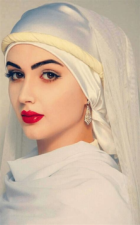 Muslim Woman Wallpapers Top Free Muslim Woman Backgrounds Wallpaperaccess
