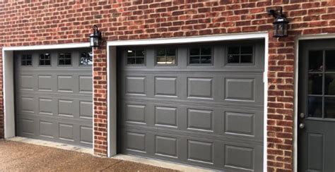 20 Best Garage Door Color For Red Brick House Homyhomee