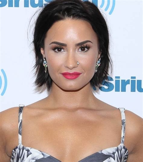 I love you, keep going 🤟🏼✌🏼☯️ demilovato.lnk.to/dwtdtaoso. Demi Lovato's Short Haircuts and Hairstyles - 30+