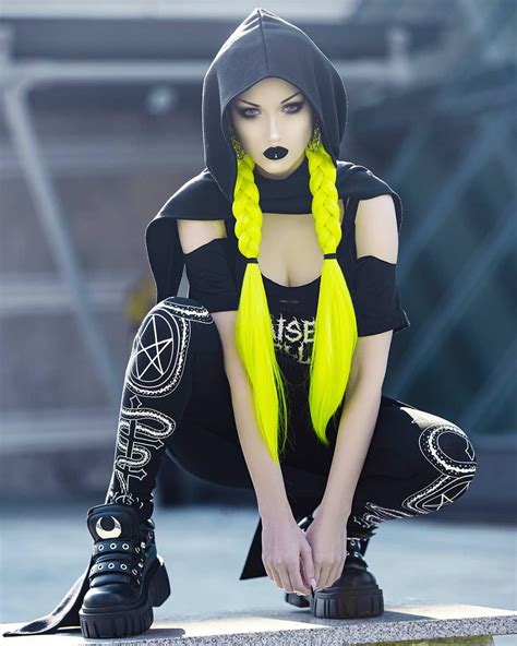 Dark Gothic Girls ВКонтакте Neon Goth Romantic Goth Goth Fashion
