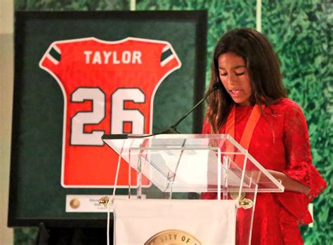 Nfl Who Is Sean Taylor Daughter Jackie Garcia Age And Net Worth 247