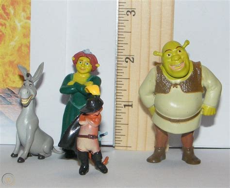 Dreamworks Shrek Figure Playset Toy Set With Shrek Fiona Puss N Boots